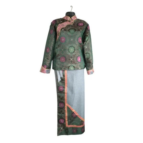 Emerald brocade Khenja with grey wrapper—full Tamang set