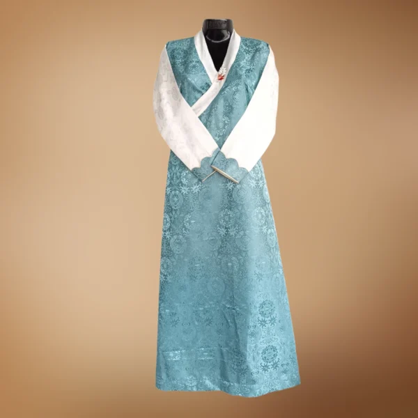 Light teal jacquard bakhu with white wonju cuffs and scallop edging – full view