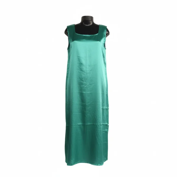 Sleeveless teal inner dress