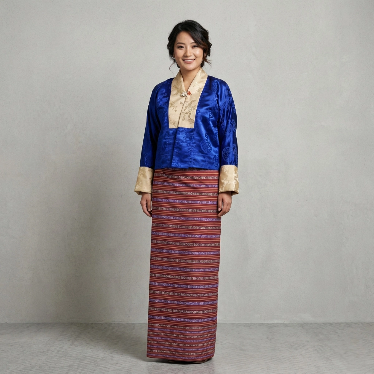 Woman in royal blue kira set Woman in royal blue kira set