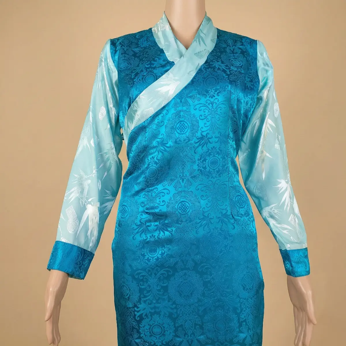 Sea blue bakhu with blue wonju sleeves Sea blue bakhu with blue wonju sleeves