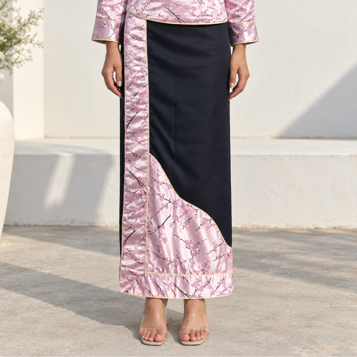 Brocade Tamang Wrapper Set — Wrap Top & Phariya Skirt 7 Pink tamang wrapper skirt brocade border detail
